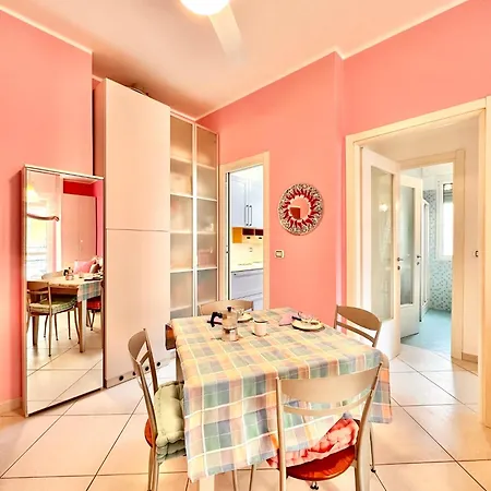 Apartment Hostdomus - Pink House Finale Ligure
