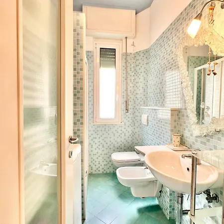 Hostdomus - Pink House * Finale Ligure