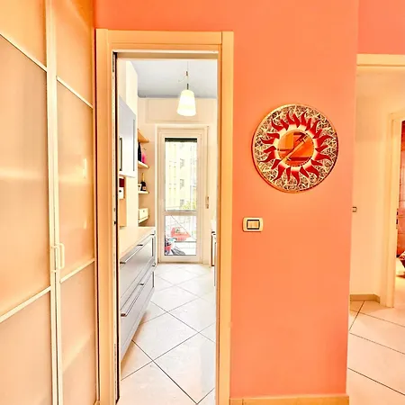 Hostdomus - Pink House Finale Ligure