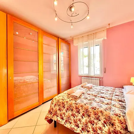 Hostdomus - Pink House Apartment